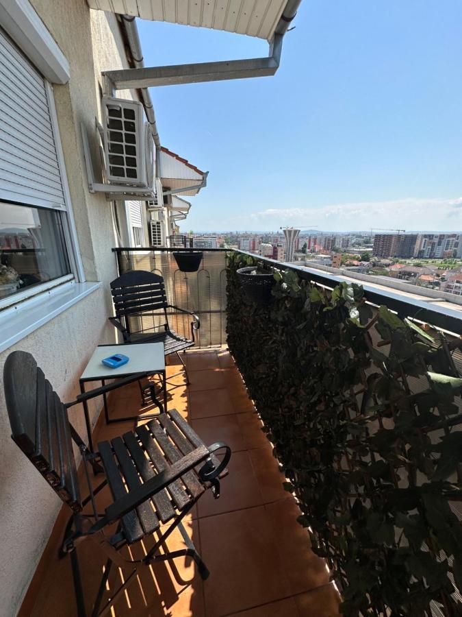 Class Deluxe Apartments Орадя Экстерьер фото
